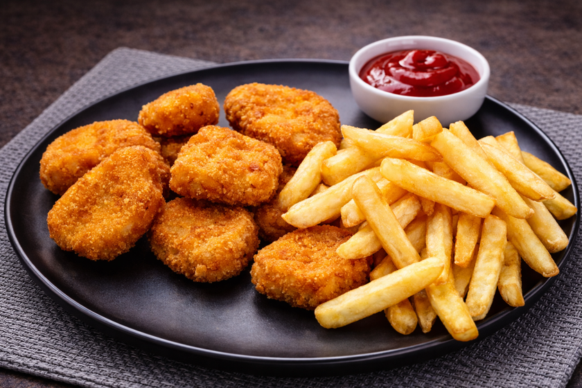 Nuggets & Fries (8pcs)